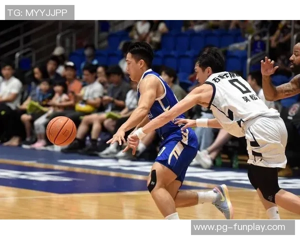 董路与姚明的篮球之路对比分析:从职业生涯到个人影响力的深度探讨 董路与姚明的篮球之路对比分析:从职业生涯到个人影响力的深度探讨