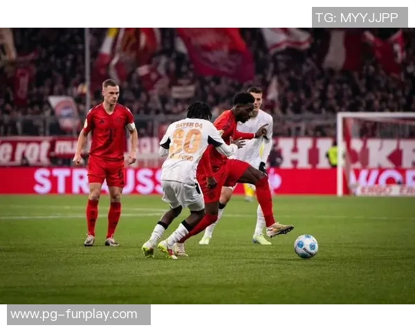 友谊赛精彩回顾AC米兰与拜仁战成平局补时进球引发全场热潮