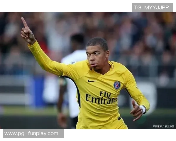 巴黎圣日耳曼与本菲卡友谊赛精彩回顾4-3逆转引发全场热烈反响