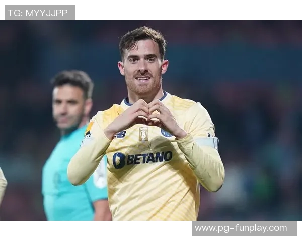 世界杯波尔图与尤文图斯激战成和补时进球引发全场狂欢点评分析