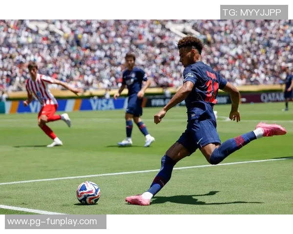 德甲激战：马竞狂胜巴黎圣日耳曼五球大捷引发全场轰动