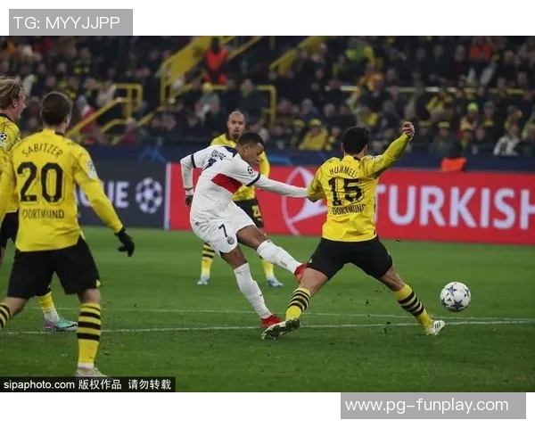 波尔图大胜拜仁五球狂潮绝杀瞬间点燃全场热情集锦回顾 波尔图大胜拜仁五球狂潮绝杀瞬间点燃全场热情集锦回顾